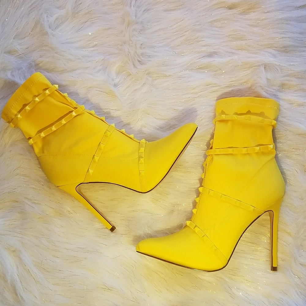 💥Last Pair!💥 Yellow Stiletto Ankle Boots - Picture 3 of 5